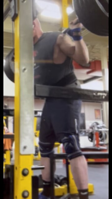 Squat with mini blues