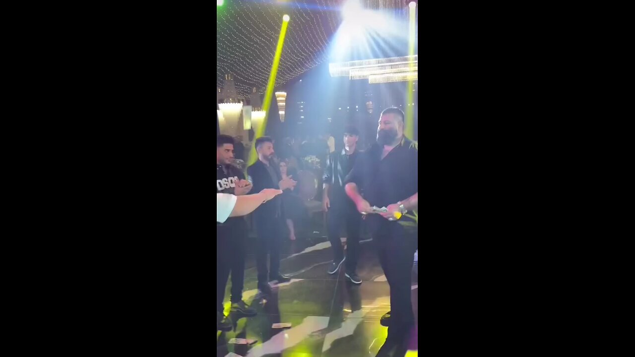 عشق باشه. صفا باشه...