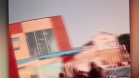 Teens loot 7-Eleven in broad daylight