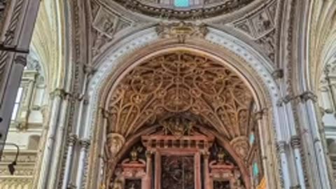 Modern Architecture vs Old School Architecture