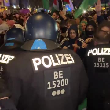 German police in Berlin are not afraid of Islamists