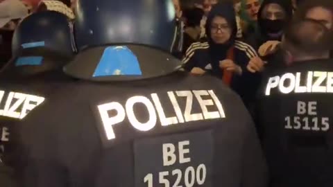 German police in Berlin are not afraid of Islamists