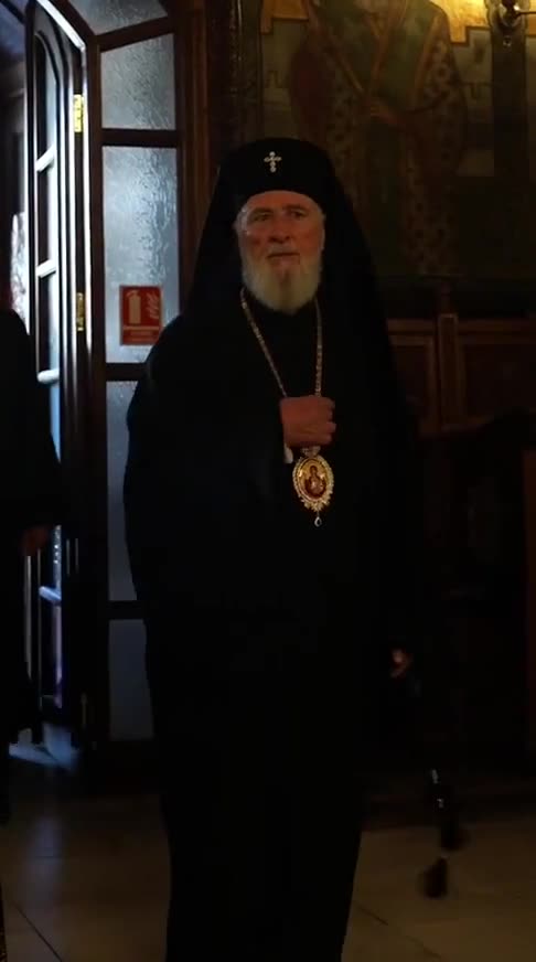 Ereticul Ecumenist Nifon Hulitor, Schismatic, Apostat, Antihrist, Batjocoritor al Semnului Sv. Cruci