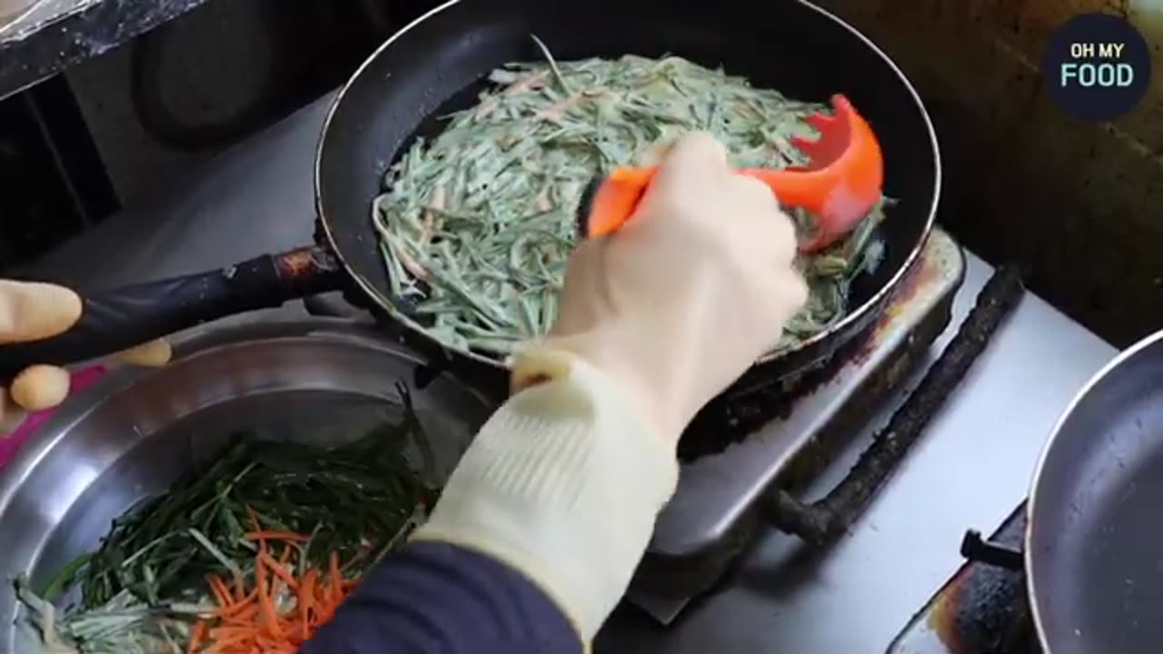 A Noodle Shop With Such a Brilliant Idea?! A True National Treasure of Korean Street Food!