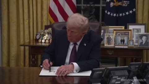 Relaxing Sounds For Conservatives: Trump Signing Executive Orders (No Vocals / 1 Hour)