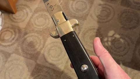 Ridiculously Oversized Switchblade