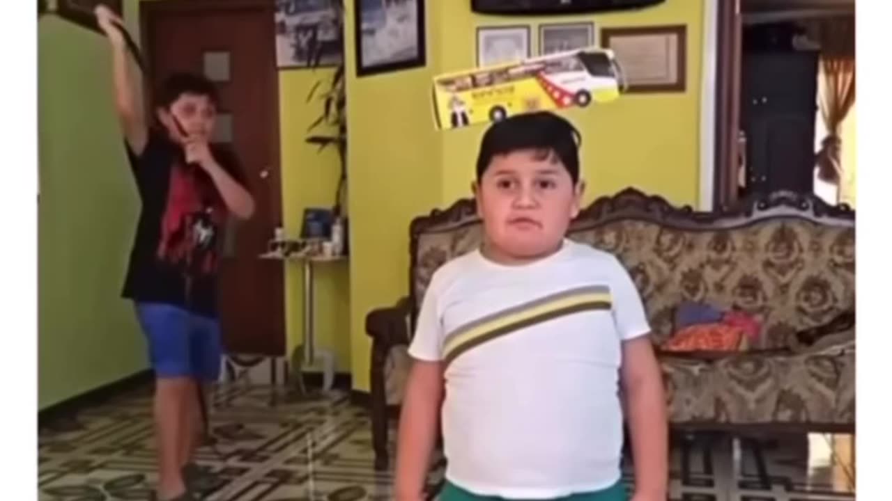 Try to to laugh 😂😂😂😂