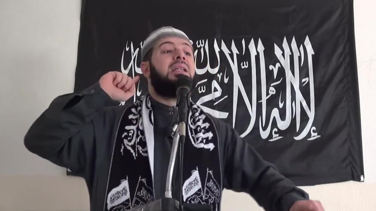 أعياد الكفار ليست أعيادنا؛ كن معتزّاَ بدينك ولا تشاركهم شركهم