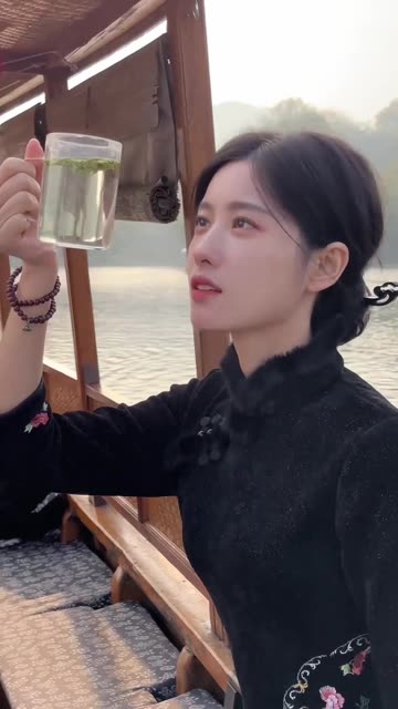 人生一世 草木一秋 ；浮生若梦 唯茶解忧