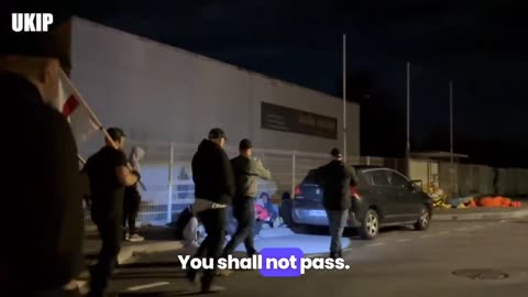 “Islamist invaders not welcome in Britain." @NickTenconi 's British Patriots in France to stop