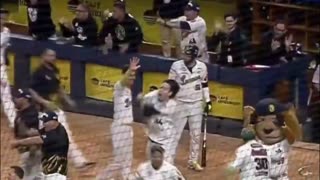 Leones y Tiburones se enfrentan por primera vez en la 25-26