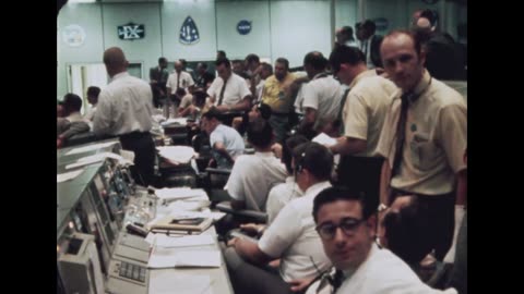MSC (AV) Apollo 11 MOCR Activity... - MSC (AV) Apollo 11 MOCR Activity During Recovery - 255-fr-7695