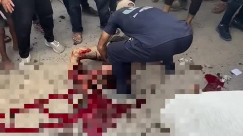 The Israeli occupation army targets a group of citizens near Al-Saraya Junction