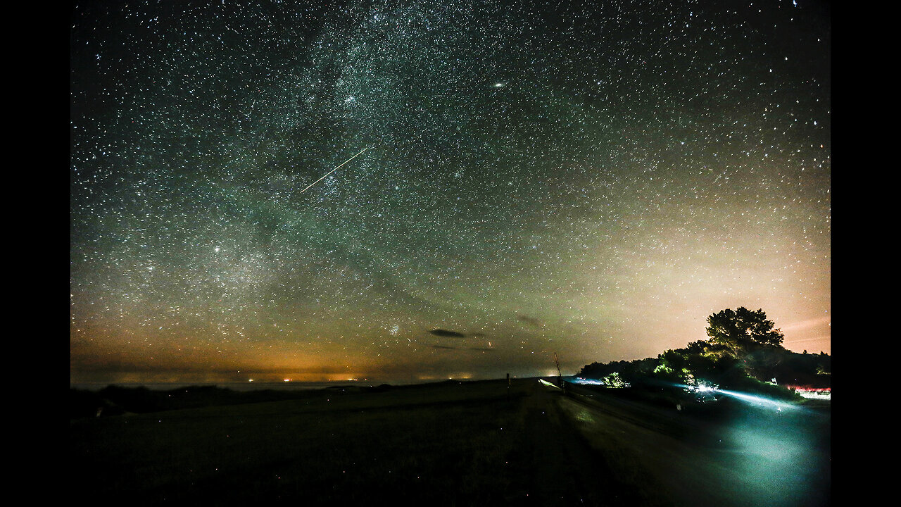 Supermoon and Meteor Showers Guide | NASA What’s Up – October Skywatching 2025