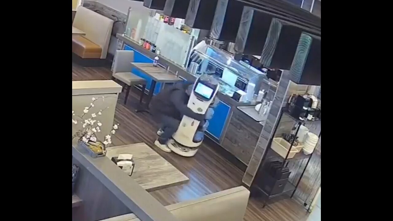 Thief Tries To Steal $18K Serving Robot Before Being Stopped In CA