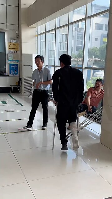 Pls don't laugh 😂 .