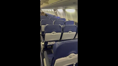 You’ve Never seen anything like this on a Flight!!