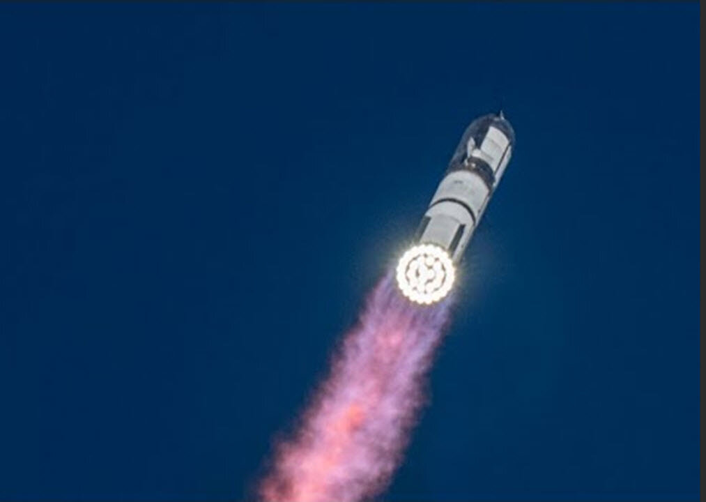 SpaceX Starship Flight 11 – Full Flight & Reentry | Booster Splashdown Test (Oct 2025)