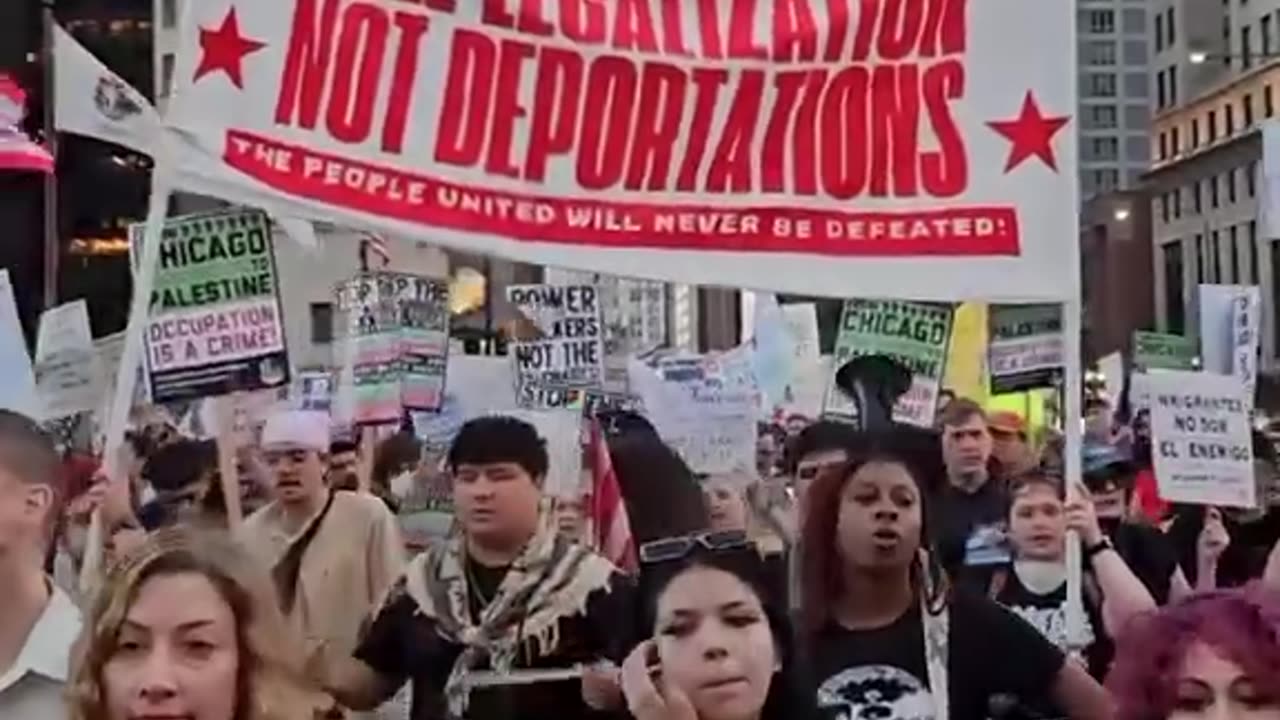 Chicago continues to protest against ICE nonstop.