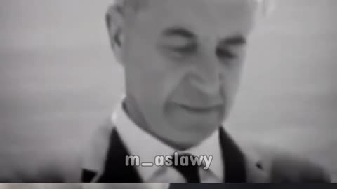 The moon is NOT a rock WAKE THE FUCK UP SLEEPERS!!!