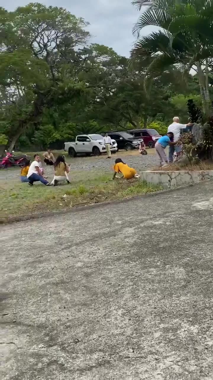 The moment a wedding was interrupted as the M7.4 earthquake hit the Philippines.