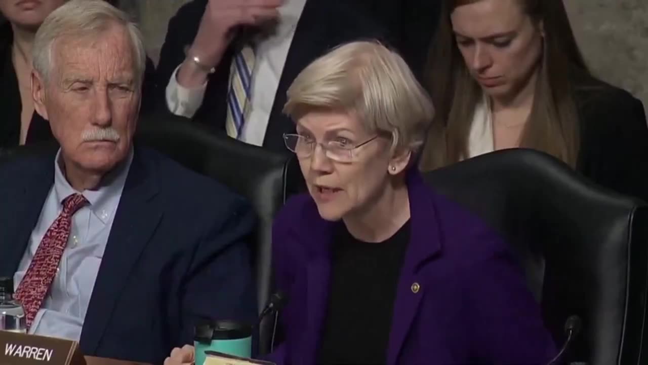 Senate Hearing Laughs at Sen Elizabeth Warren