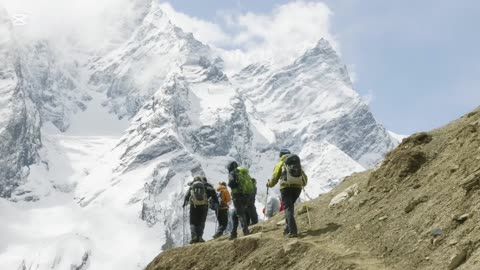 Nepal trekking himalayas