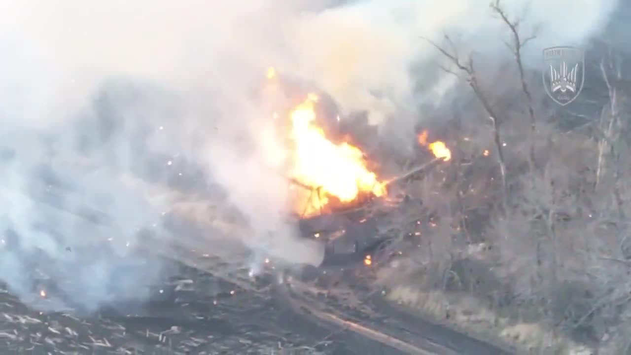 Ammo Inside of Russian T90 Tank Flames Out and Explodes