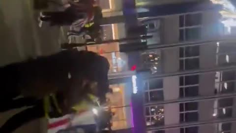 Chaos in Belfast this evening following the scum of Sinn Féin raising a "Palestine"