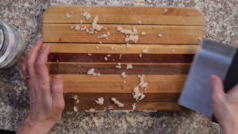 How to Clean a Wood Cutting Board