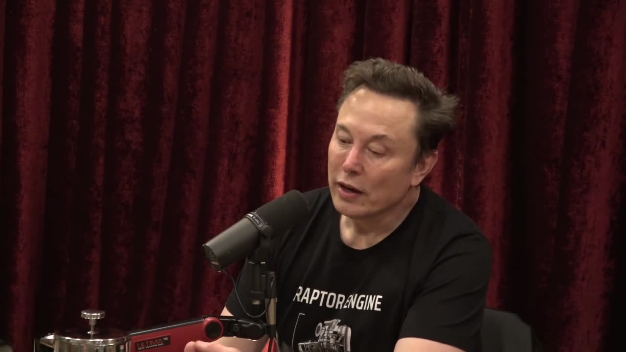 Elon Musk Tells Joe Rogan Why He Thinks 'Democrat Propaganda Machine So Fired Up To Destroy' Him
