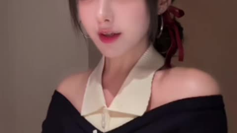 Daily Beauty EP 614 | Light Matte black Dress Lissome Photo Pose