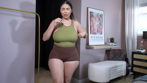 Share your opinion about clothing with your followers.