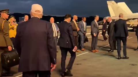 Watch as U.S. Navy Sailors get selfies with their Commander-in-Chief