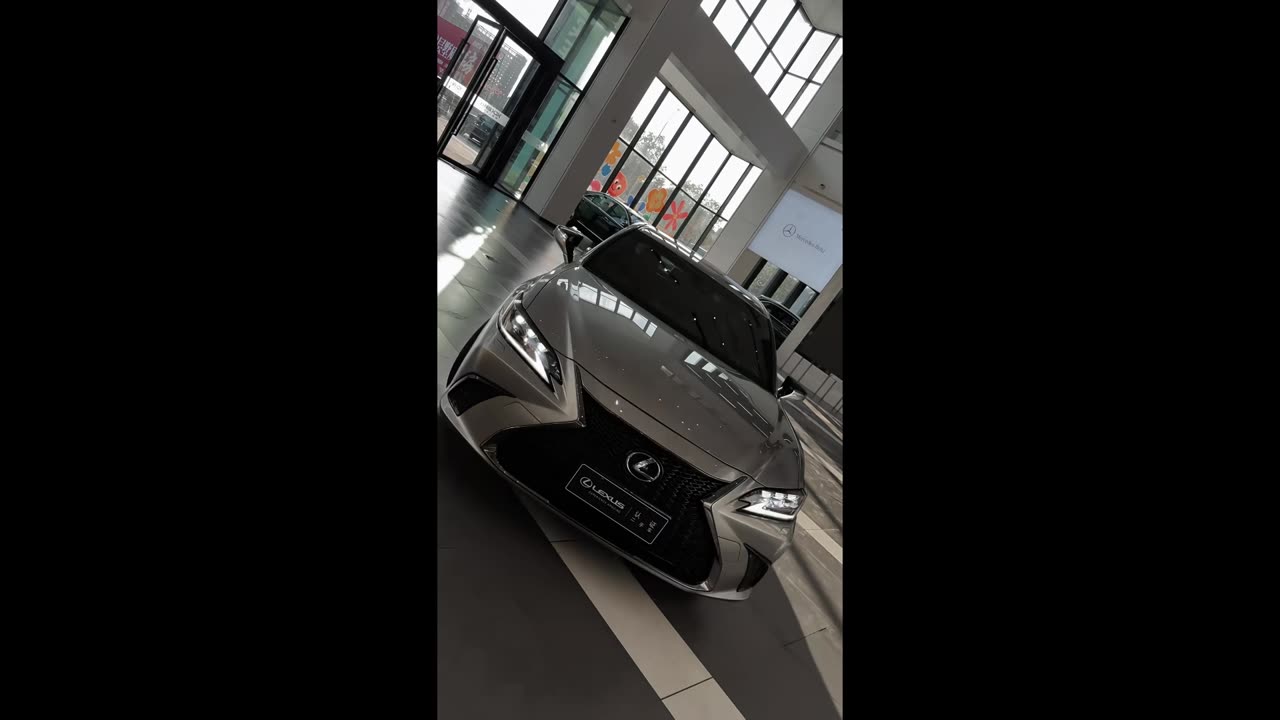 Hotline Groove – the track that never cools down.