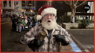 Man Dressed as Santa Shows Up In Portland to Support ICE, Sound Off on Anti-ICE Rioters