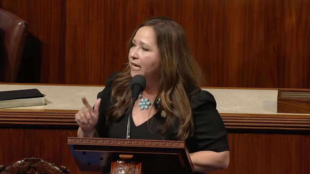 Arizona’s Newest Democrat Claims ICE Agents Are “Masked Men” Taking Babies