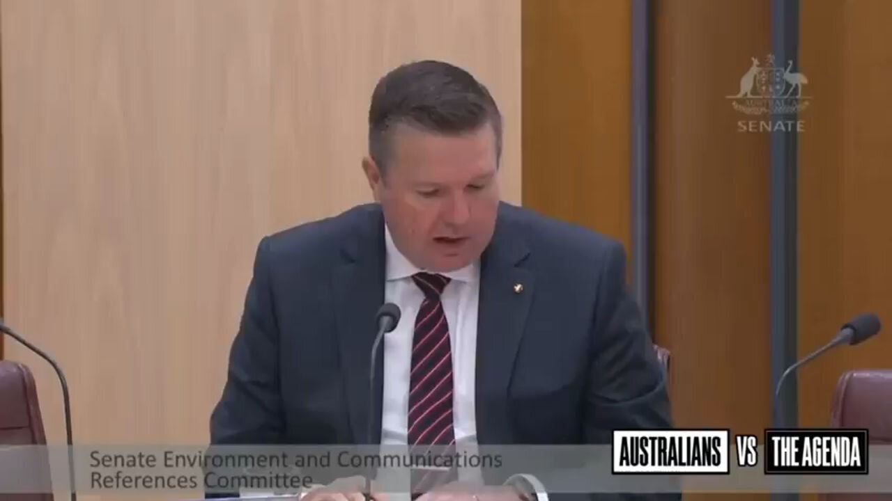 Australia - Leftist Senator Ross Cadell will be a snitch on kids using Social Media for parents