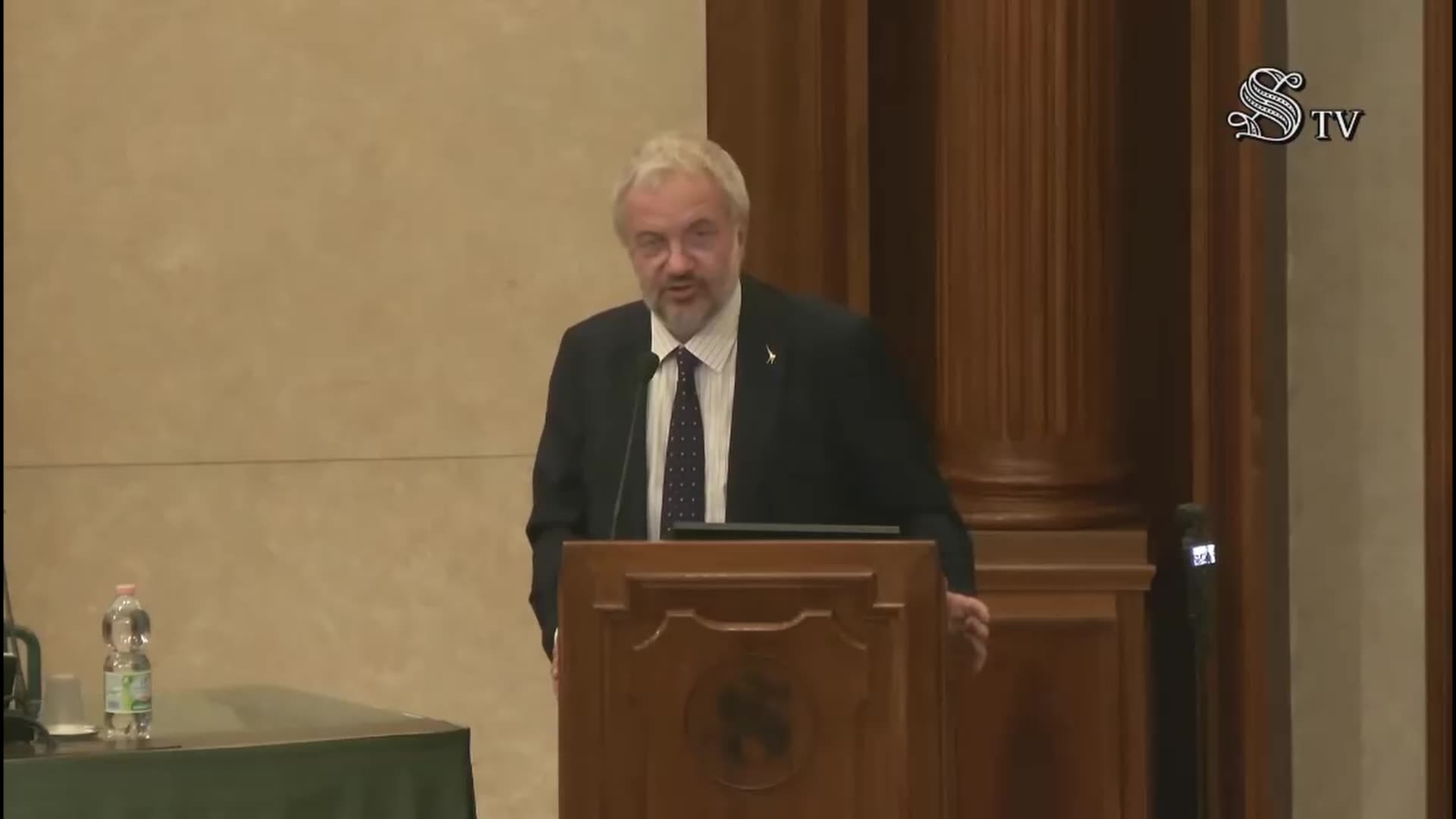 Claudio Borghi Aquilini giornata per ricordare le persone decedute e disabili causa dei vaccino