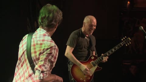 (I'll Give You) Money - Peter Frampton (live)