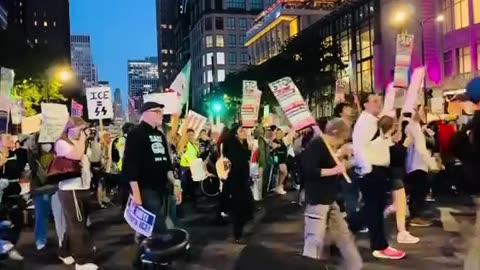 Breaking: Protest Against Trump and ICE erupts again in Chicago