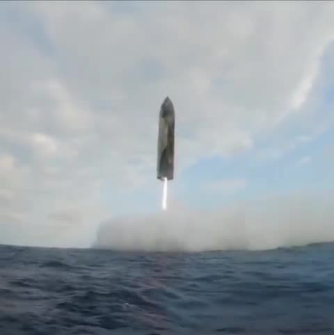 This is a real video of a past @SpaceX Starship water landing. Trying again tomorrow.