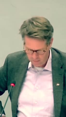 Wat nou ‘onze’ Democratie, Het is dé democratie!