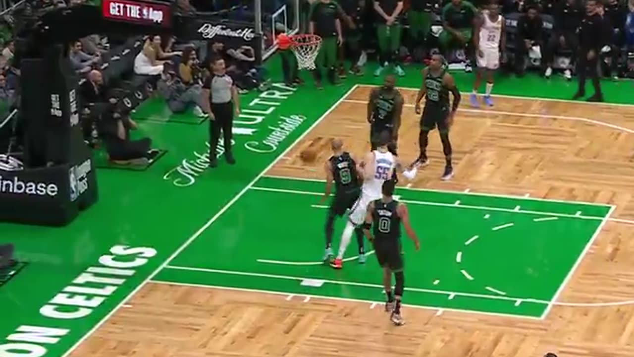 NBA - SHAI HOW DID YOU GET THIS TO FALL??? REGAINED CONTROL AND HIT THE FADING BUCKET 🔥🔥