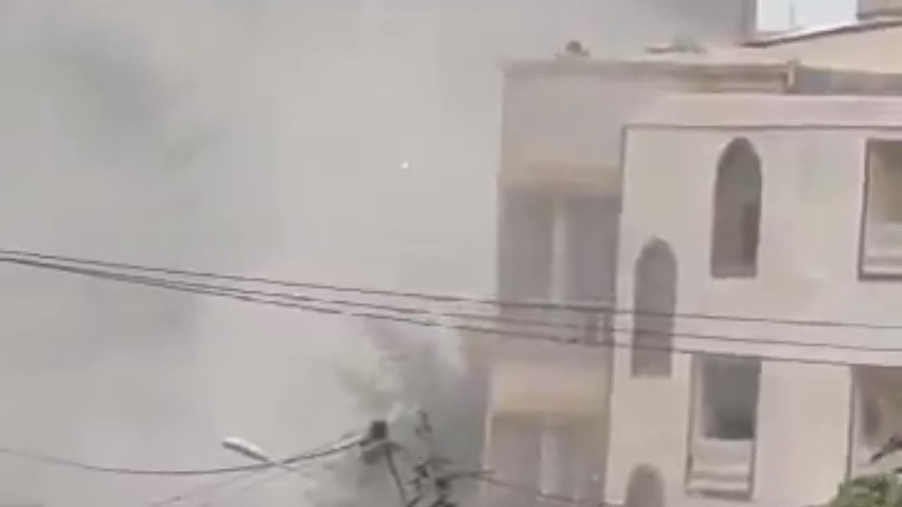 ❗️ A fierce clash erupted between Iranian security forces and the Jaysh al-Zalm