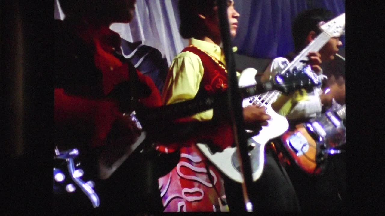 Tone deaf "rock" music in Ultraman disco! Worst hip club ever!!