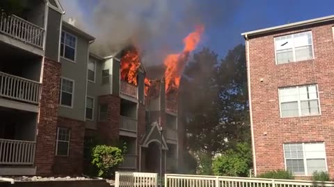 Explosions and fire at Denver Tech center apt complex : RAW VIDEO