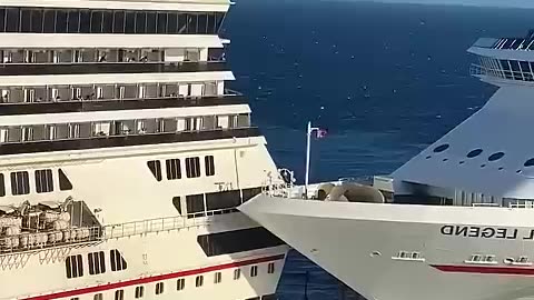 Amazing: Cruise Ship Crash!😱