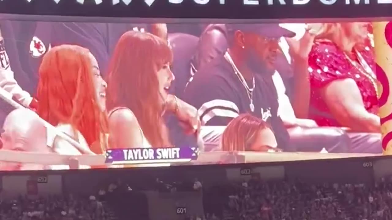 🎥 | Taylor Swift gets booed when the camera rolls on her lmao at the #SuperBowl .