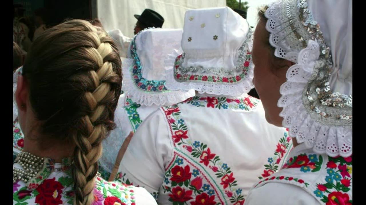 Spev, tanec a klobása